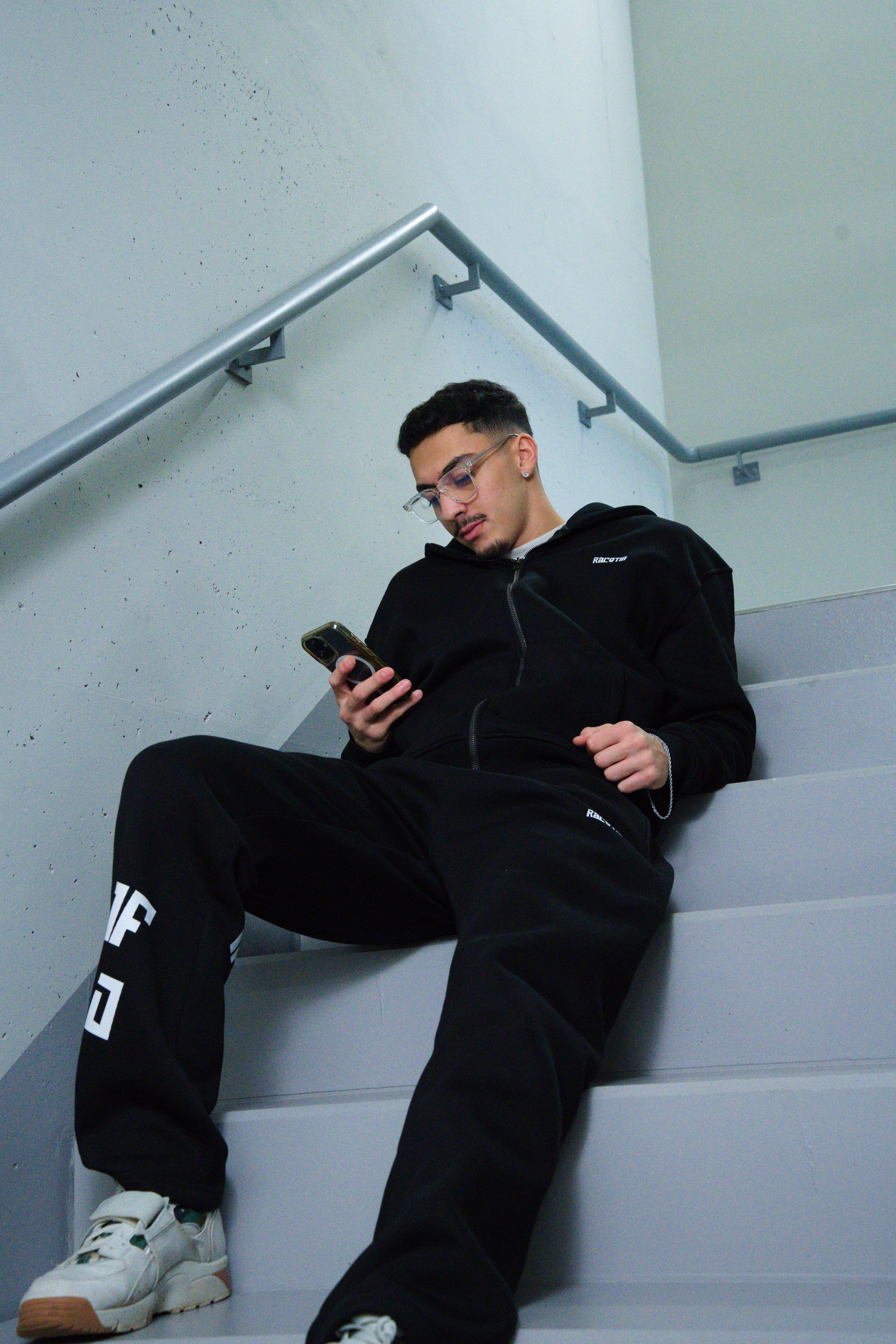 Essential Graphic Zip-Up - Black