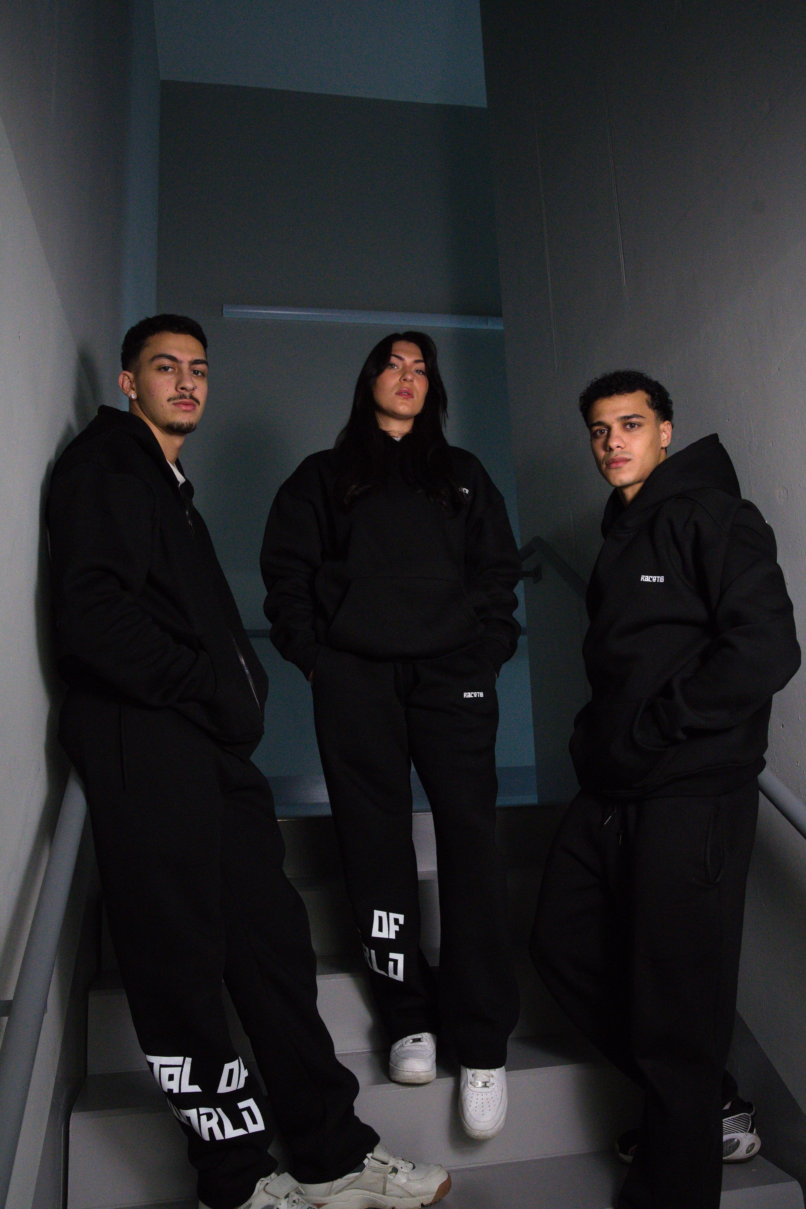 Essential Graphic Sweatpants - Black